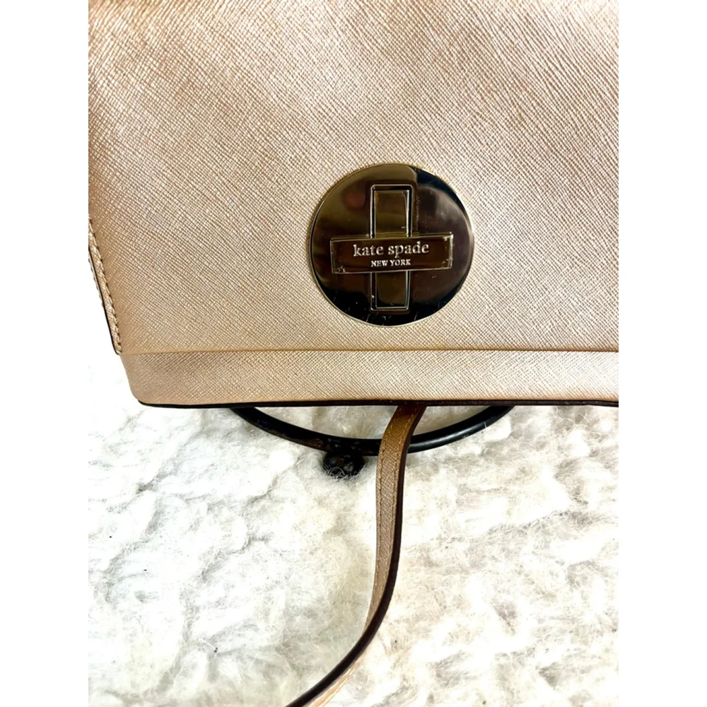 Kate Spade New York Womens Rose Gold Newbury Lane Sally Saffiano Crossbody Bag